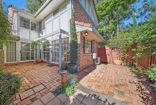 1/1 Tallean Road, Nelson Bay is on the market with Nelson Bay Real Estate