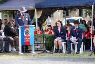 Raymond Terrace Anzac Day looks to the future while remembering the past