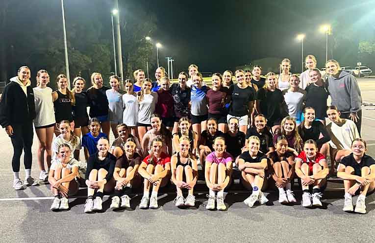 NSW Swifts help Medowie junior netballers hone their skills
