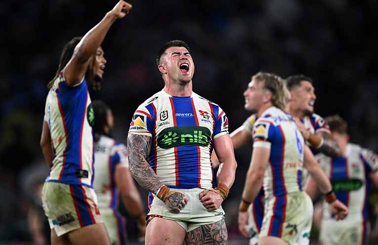 Courageous Newcastle Knights sink Panthers to book grand final berth against Roosters