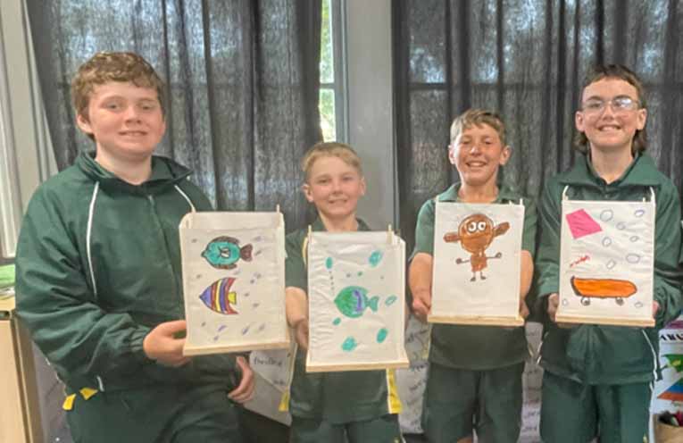 Lantern-making workshops to connect students and cultivate their creativity