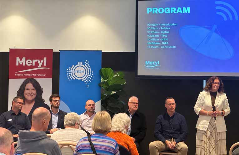 Port Stephens residents question telcos over dropout rates and coverage gaps
